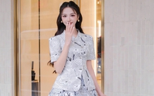 Váy midi trở lại: Vì sao chiếc váy 'lửng lơ' thống trị tủ đồ 2026?