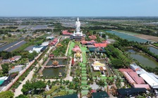 Ngôi chùa miền Tây có tượng Quan Âm cao 71 m, đẹp như chốn tiên cảnh