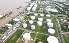 Bình ổn giá xăng dầu: Cần giải pháp đồng bộ