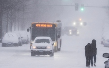 Thời tiết khắc nghiệt càn quét Mỹ, hơn 12.000 chuyến bay bị ảnh hưởng