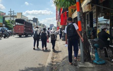 Vỉa hè nào cho học sinh đi bộ?