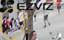 Người đàn ông đột quỵ trên sân bóng, may mắn gặp bác sĩ bế con ngang qua