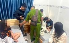 Kiểm tra nhà nghỉ, công an phát hiện 2 bé gái bị hiếp dâm