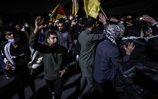 Iran cảnh báo Mỹ 'không còn an toàn', tuyên bố đóng cửa eo biển Hormuz