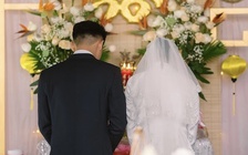 Đeo vàng, nhận sổ đỏ trong đám cưới: Của hồi môn càng nhiều càng áp lực?
