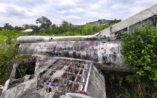 Cận cảnh máy bay MiG-21 bị 'bỏ quên' nhiều năm giữa khu dân cư Cà Mau