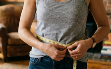 Giảm cân thành công nhưng bụng vẫn to: Nguyên nhân và cách xử lý