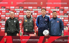 HLV Đinh Hồng Vinh không sợ áp lực thành tích, tính lâu dài cho U.23 Việt Nam