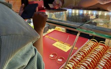 Lỡ đu đỉnh giá vàng gần 191 triệu đồng/lượng, nên cắt lỗ hay không?
