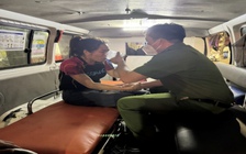 Công an Hà Nội tận dụng 'thời gian vàng' cứu 7 người kẹt trong ngôi nhà cháy