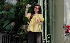Đón nắng cùng sắc vàng với những kiểu áo cách điệu nữ tính