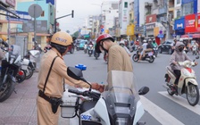 Bãi bỏ Nghị định 100 không phải 'dừng xử phạt vi phạm giao thông'