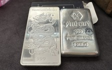 Giá bạc tăng 2 triệu đồng, người mua vẫn lỗ nặng