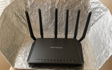 Đặt giấy bạc sau router có giúp Wi-Fi mạnh hơn?