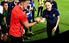 HLV Hudson sung sướng vì đội tuyển Thái Lan ‘thoát hiểm’, Madam Pang hành động rất bất ngờ