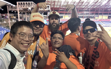 Người Việt ở Mỹ lần đầu 'tác nghiệp' tại trận derby 'nóng' nhất Texas