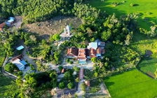 Khám phá ngôi chùa bên núi A Mang với hơn 500 mộ cổ