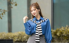 Diện chân váy xếp ly sao cho sang trọng và trẻ trung?