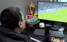 Vụ ‘Xôi Lạc TV’: Bình luận viên khai mức thù lao, cường độ làm việc