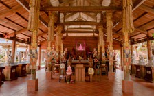 Ngôi chùa gỗ dừa độc đáo bên dòng Hàm Luông