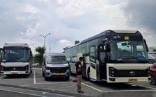 Giá xăng dầu 'tăng sốc', mỗi ngày doanh nghiệp vận tải 'mất đứt' trăm triệu đồng