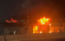 TP.HCM: Nhiều người kịp thoát ra khỏi căn nhà đang cháy