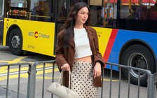 Tạo nét nữ tính cho phong cách đường phố từ chân váy cổ điển, chân váy hoa