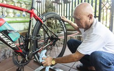 VĐV 76 tuổi đạp xe 'Chung tay kiến tạo hòa bình' tri ân người ông liệt sĩ
