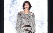 Màu chì 'phát sáng' - ít nhưng đắt, giúp nàng công sở tỏa sáng mỗi ngày