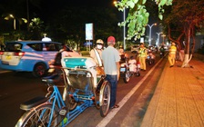 Xích lô ở Nha Trang: Nên điều chỉnh, thay vì cấm