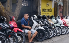 Mua xe giấy viết tay, không liên hệ được chủ cũ, muốn sang tên phải làm gì?