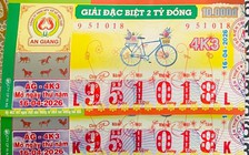 Chồng mua vé khi chơi bida, trúng 4 tỉ xổ số miền Nam: Cùng vợ lãnh thưởng