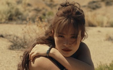 Đông Nhi: Càng tỏa sáng, càng cô độc