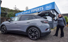 Bùng nổ nhu cầu mua xe điện giữa cuộc khủng hoảng nhiên liệu toàn cầu