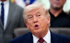 Ông Trump thông báo vừa chặn 'món quà' do Trung Quốc chuyển Iran