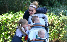 Amber Heard lui về ở ẩn cùng 3 con sau sóng gió