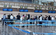 Cháy vé, cháy phòng dịp nghỉ lễ: 'Ở nhà bấm điện thoại sướng hơn'