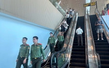 Lực lượng an ninh tỏa khắp sân bay Tân Sơn Nhất trong ngày cao điểm đầu tiên