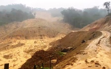 Sạt lở nghiêm trọng ở xã vùng cao Đà Nẵng, người dân được cảnh báo khẩn