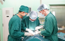 Lần đầu tiên phẫu thuật lấy sỏi tuyến dưới hàm tại Bệnh viện đa khoa Vũng Tàu