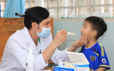 Bệnh viện Nhi đồng 2 tầm soát tim bẩm sinh cho 500 trẻ em tại xã Phú Giáo