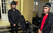 Tuần tra xuyên đêm, Công an Đà Nẵng phát hiện nhiều thanh thiếu niên tụ tập, mang hung khí