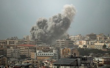 Israel cảnh báo giới lãnh đạo Iran, Hezbollah tuyên bố tấn công tàu chiến Israel