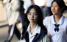 Nữ sinh TP.HCM tươi tắn, tự tin trước kỳ thi đánh giá năng lực