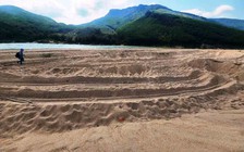 Cát sông Thu Bồn bị 'rút ruột' giữa đêm