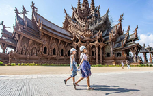 Vì sao Thái Lan muốn 'bắt' khách quốc tế mua bảo hiểm tai nạn trước khi nhập cảnh?