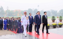 Lãnh đạo Đảng, Nhà nước, đại biểu Quốc hội vào Lăng viếng Chủ tịch Hồ Chí Minh