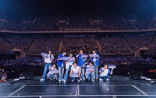 Sập lan can tại concert Super Junior: Nhiều fan rơi xuống từ khán đài và bị thương