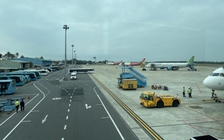 Yêu cầu sân bay lập kế hoạch đổi toàn bộ phương tiện mặt đất sang xe điện