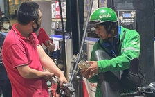 Giá xăng dầu đồng loạt giảm, dầu diesel giảm gần 2.000 đồng/lít